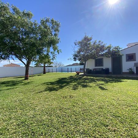 Sumatra Villa Chiclana de la Frontera Bagian luar foto
