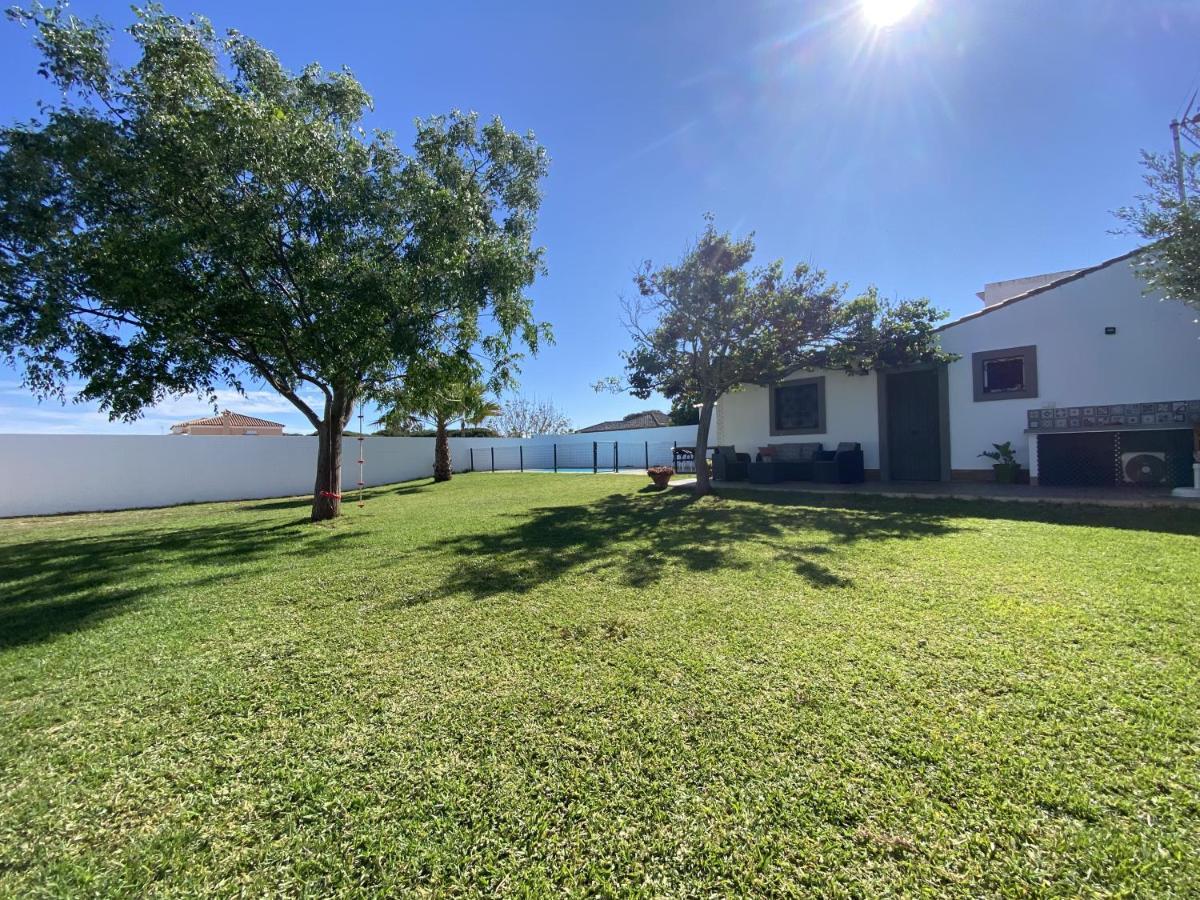Sumatra Villa Chiclana de la Frontera Bagian luar foto
