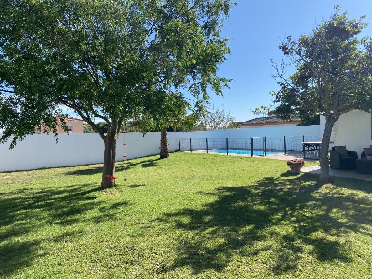 Sumatra Villa Chiclana de la Frontera Bagian luar foto